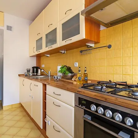 Warm & Family Friendly Apartment With Balcony By Noclegi Renters * Varsavia