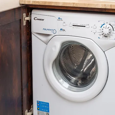 Appartamento Warm & Family Friendly Apartment With Balcony By Noclegi Renters