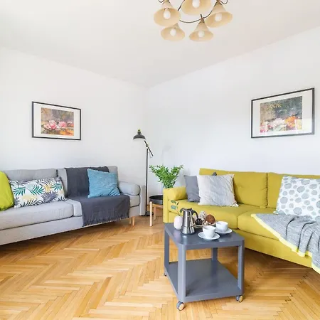 Warm & Family Friendly Apartment With Balcony By Noclegi Renters * Varsavia