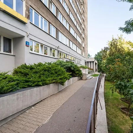 Smolna 8 - Warm With Balcony By Renters Apartment