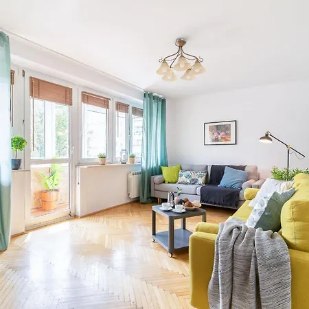 Warm & Family Friendly With Balcony By Renters * 바르샤바
